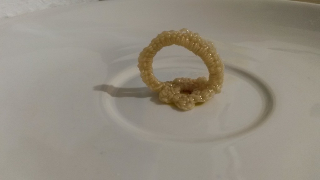 Petite bague au crochet - séchage