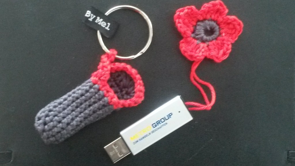 Porte-clés USB au crochet - Made By Mel