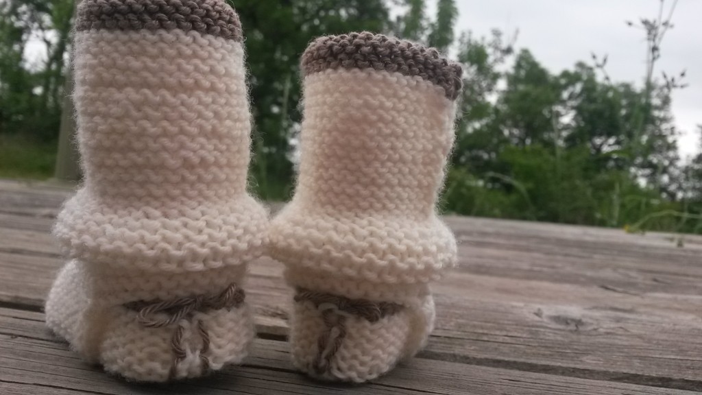 Chaussons et guêtres bébé - vue de dos