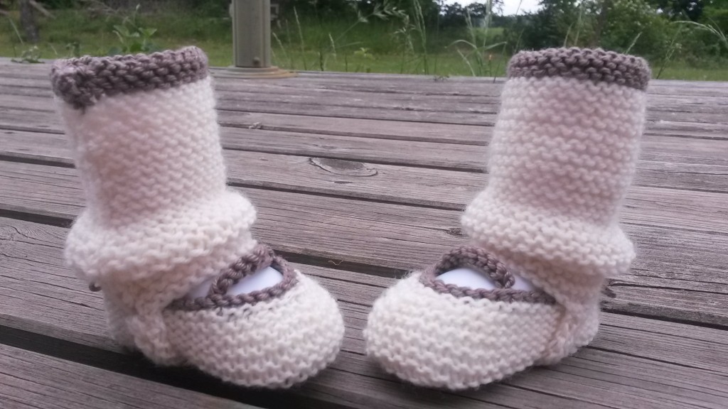 Chaussons et guêtres bébé - vue d'ensemble