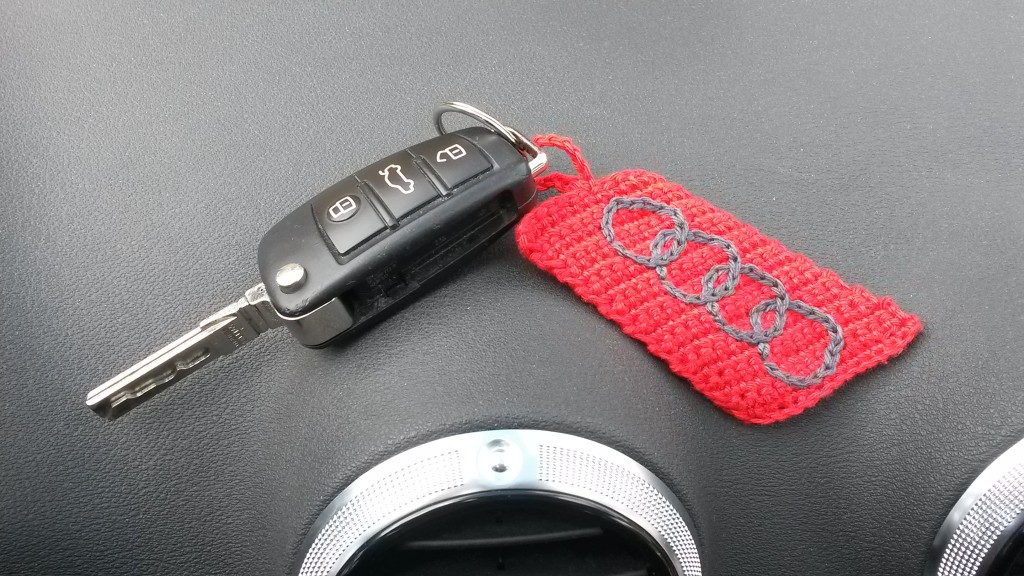Porte-clés Audi au crochet - avec clés