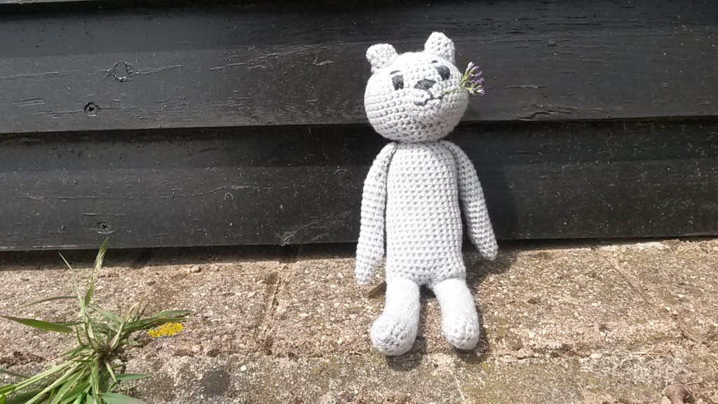 nounours au crochet - assis